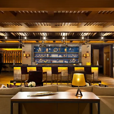Magna Pivot - Boutique Class Hotel