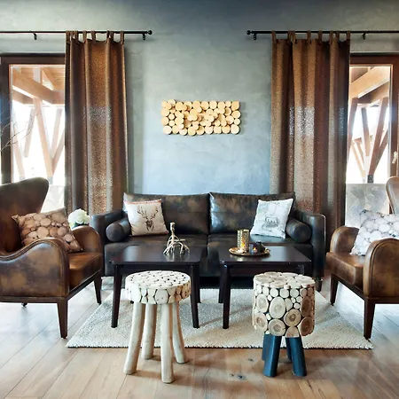 Magna Pivot - Boutique Class Hotel