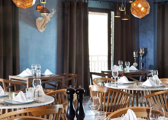 Hotel Magna Pivot - Boutique Class